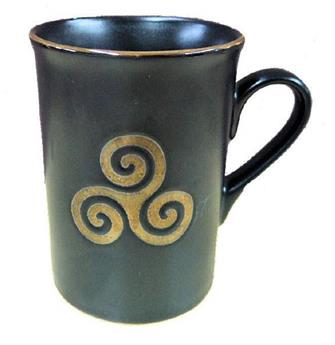 MUG GRES NOIR TRISKEL